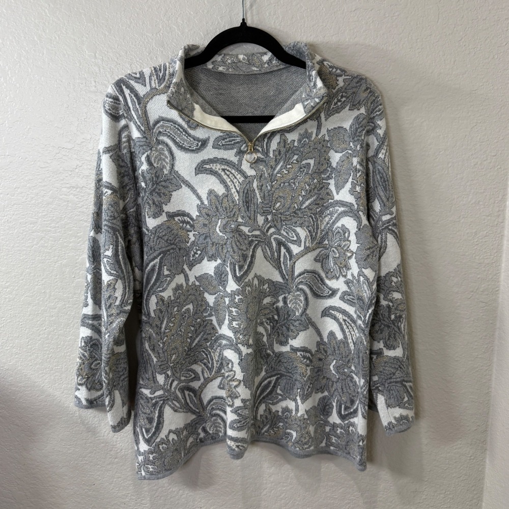 Chicos Paisley Floral 1/4 Zip Sweater Grey Gold Metallic Cotton Blend Size 2 (L)